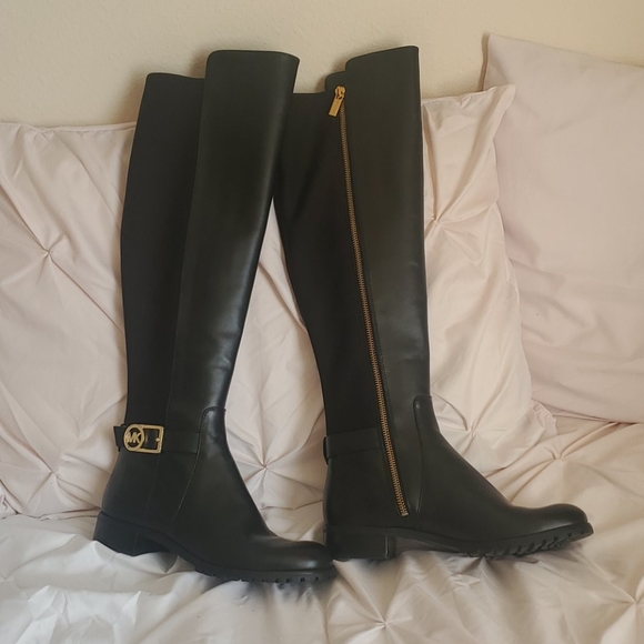 Michael Kors black size 7 - Picture 2 of 9